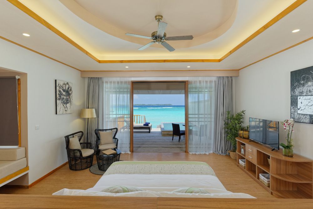 BRENNIA KOTTEFARU - 69