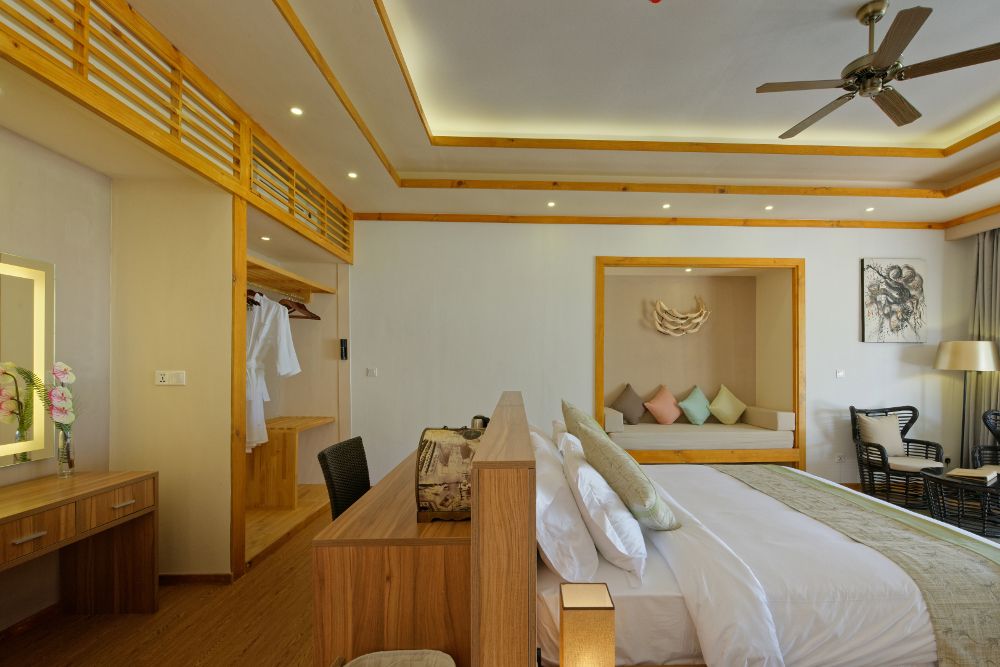 BRENNIA KOTTEFARU - 67