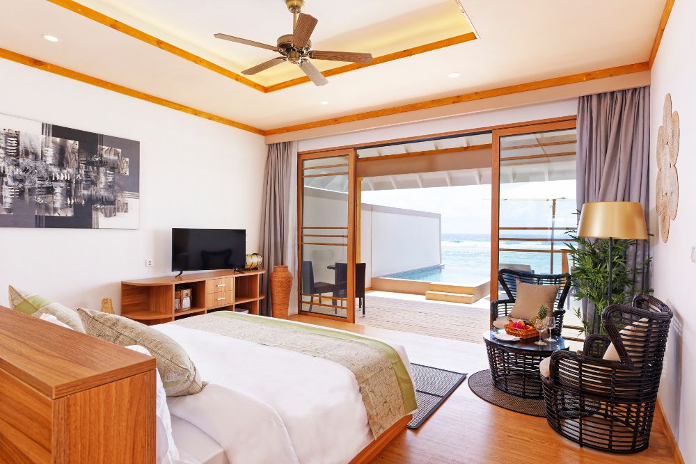 BRENNIA KOTTEFARU - 58