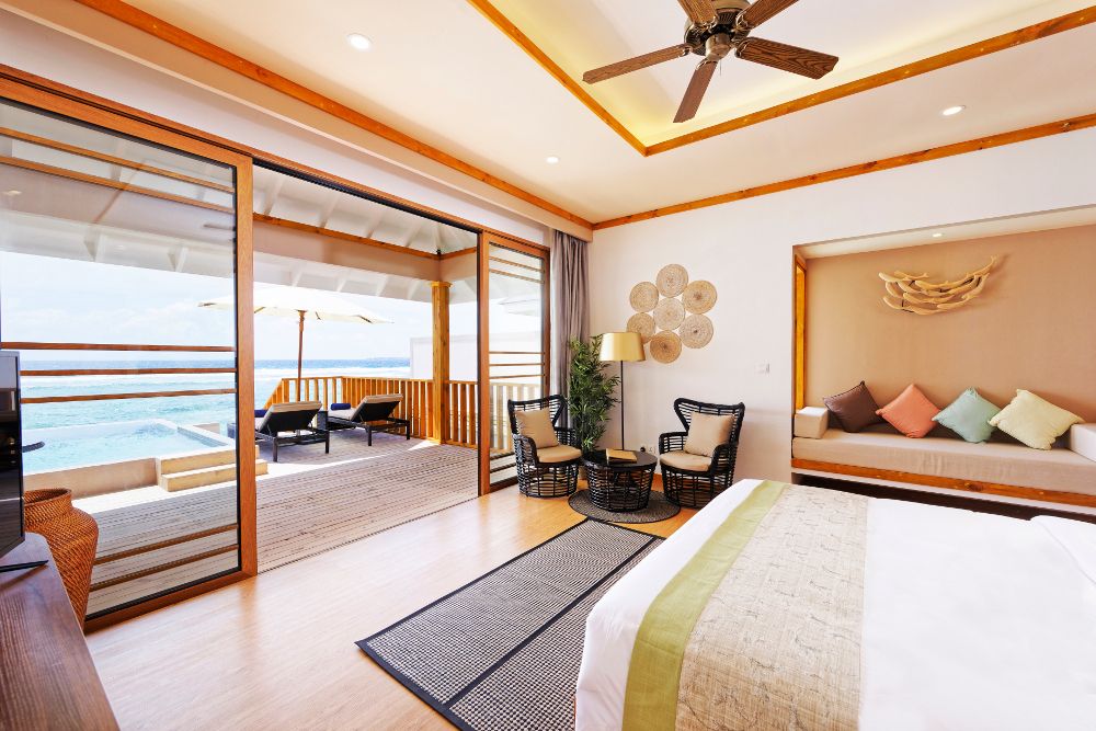 BRENNIA KOTTEFARU - 57