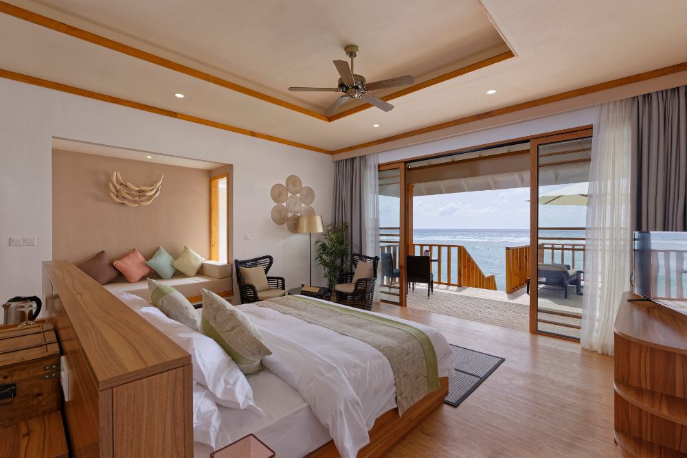 BRENNIA KOTTEFARU - 45