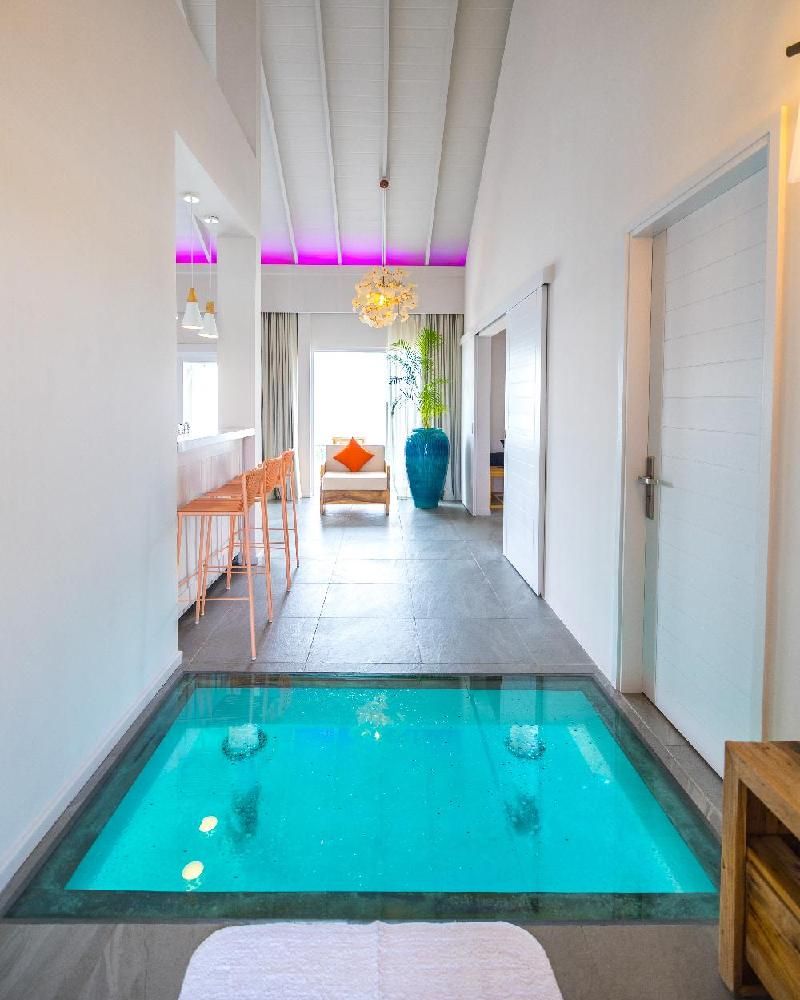 THE STANDARD HURUVALHI - 165