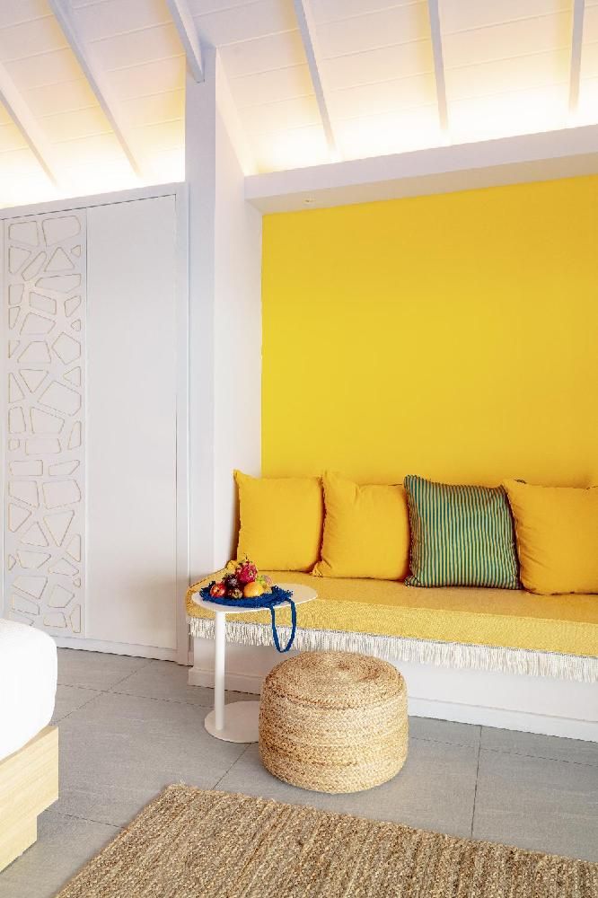 THE STANDARD HURUVALHI - 129