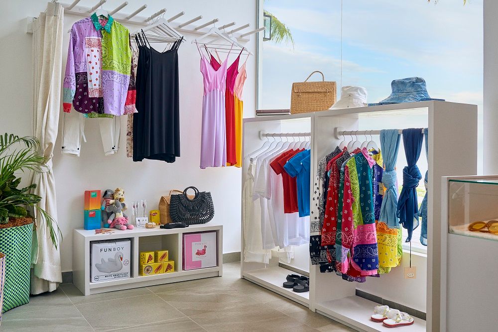 THE STANDARD HURUVALHI - 90