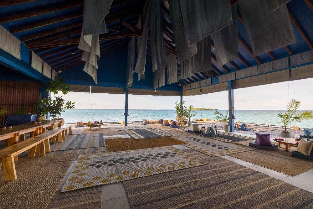 THE STANDARD HURUVALHI - 35