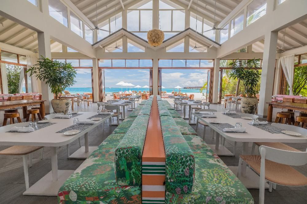 THE STANDARD HURUVALHI - 31