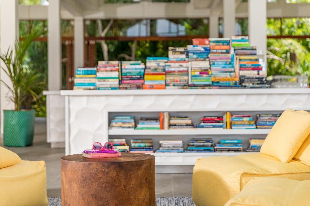 THE STANDARD HURUVALHI - 27