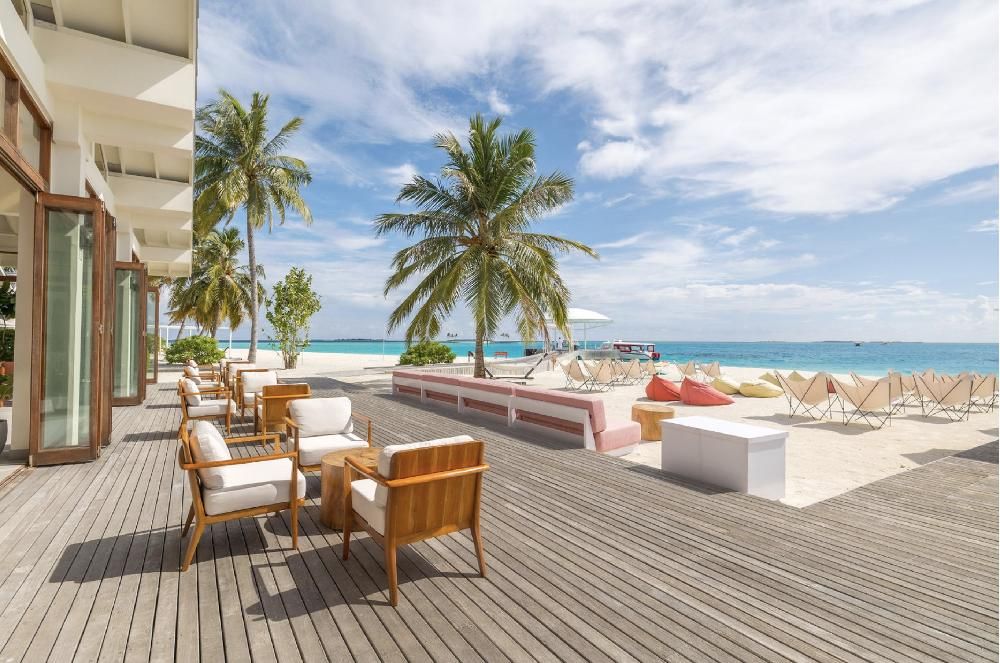 THE STANDARD HURUVALHI - 15