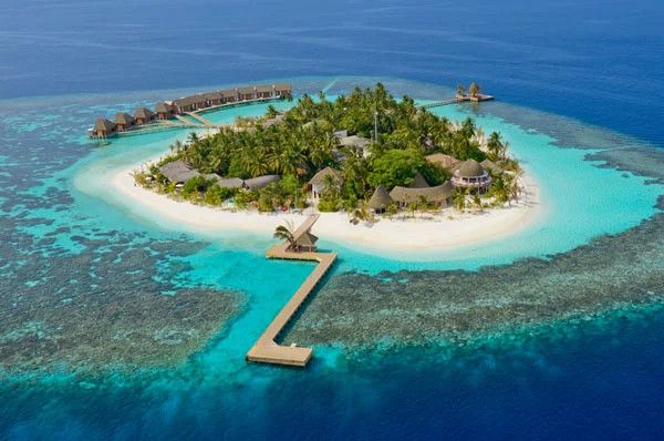 KANDOLHU ISLAND RESORT (only for child 6+) - 1