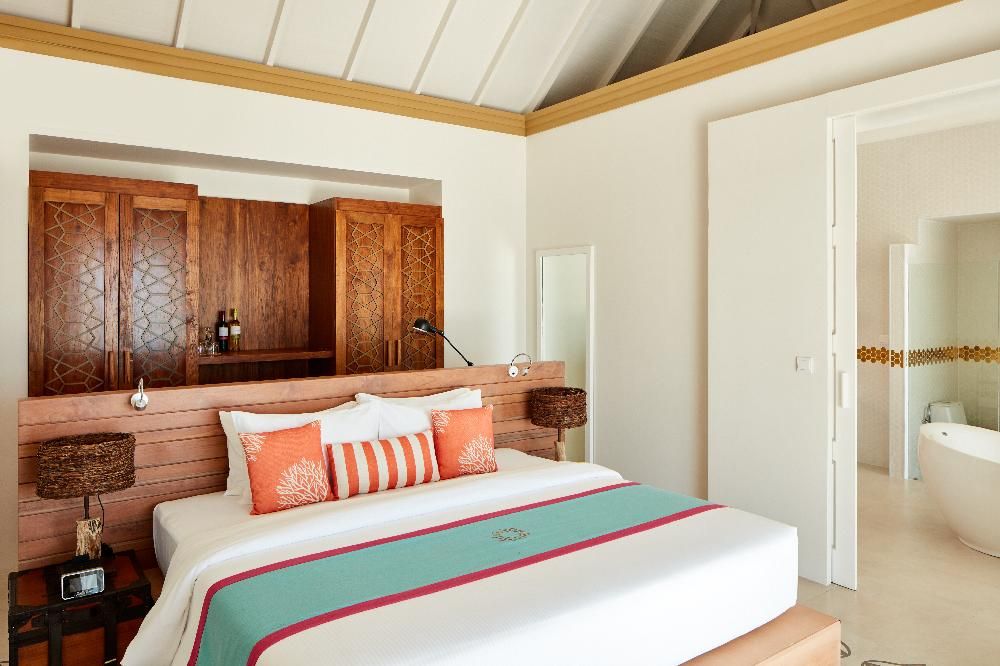 SUN SIYAM IRU VELI - 98