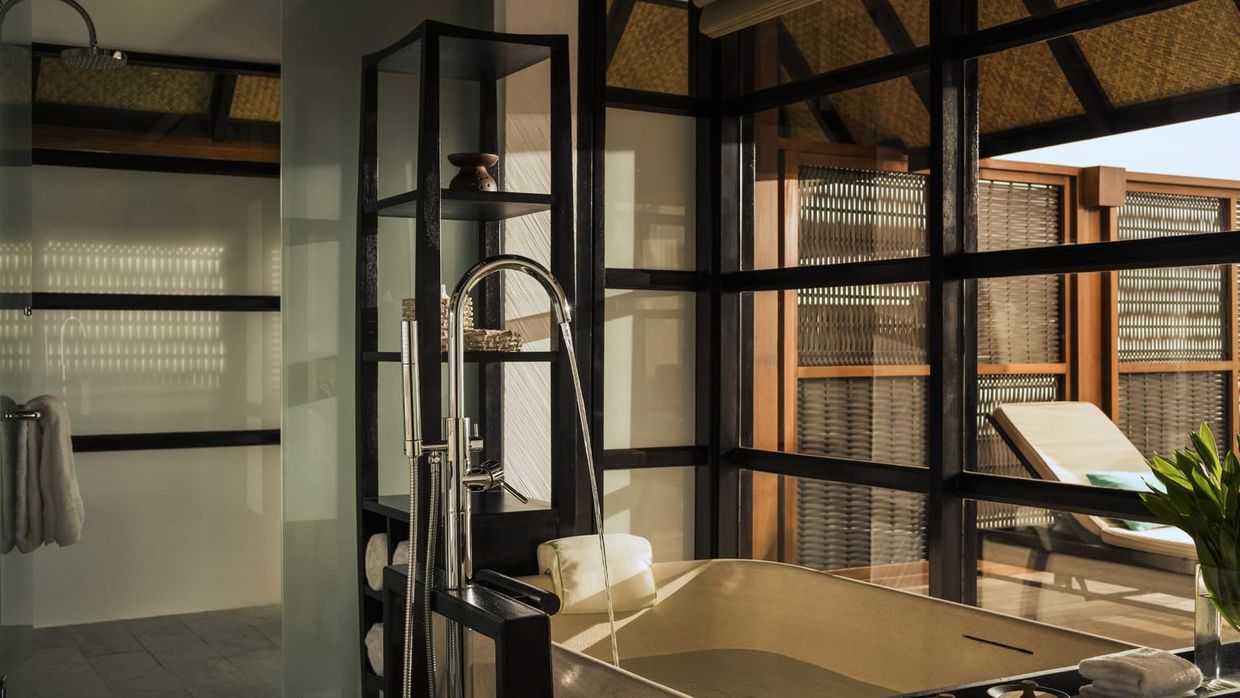 FOUR SEASONS RESORT MALDIVES AT KUDA HURAA - 11