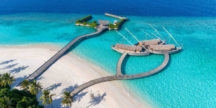 MILAIDHOO ISLAND RESORT (only for child 8+) - 1