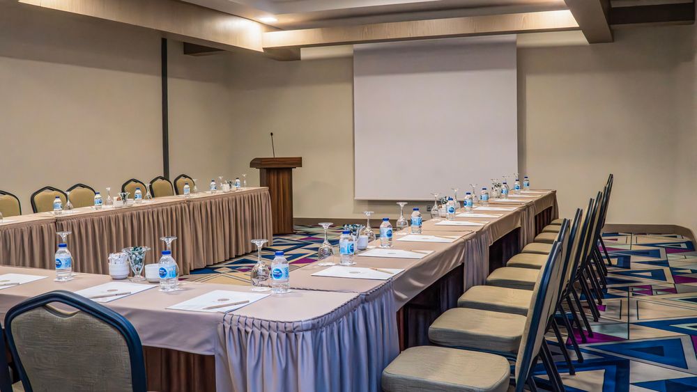 Royal Wings Hotel - 38