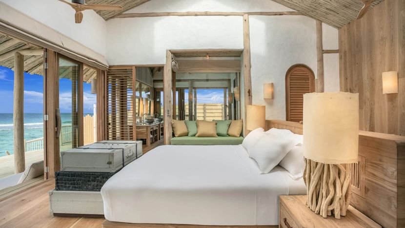 SONEVA FUSHI - 3