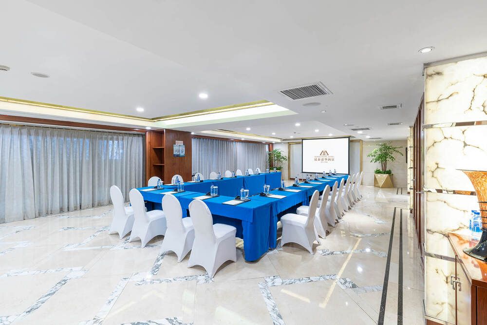 KUNTAI ROYAL HOTEL - 4