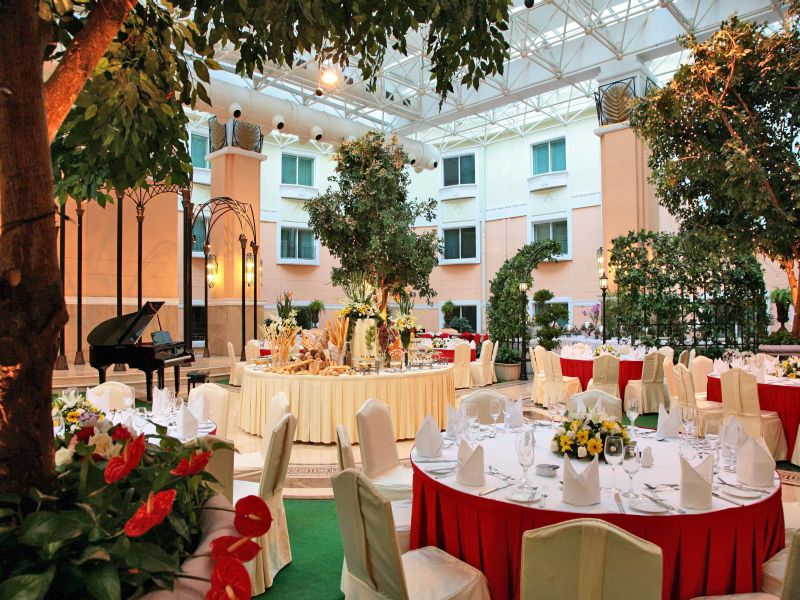 THE PRESIDENTIAL - 11