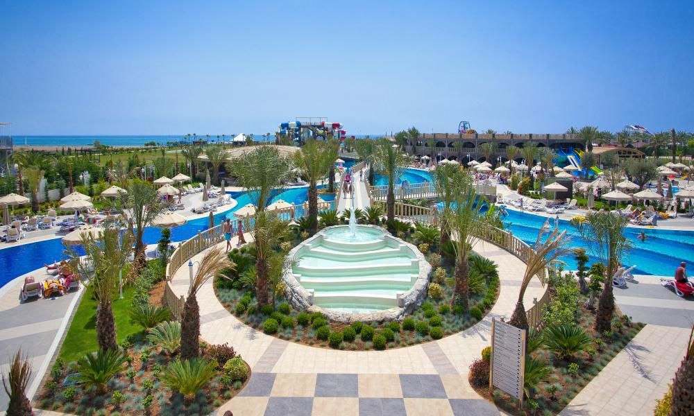 Royal Holiday Palace - 11