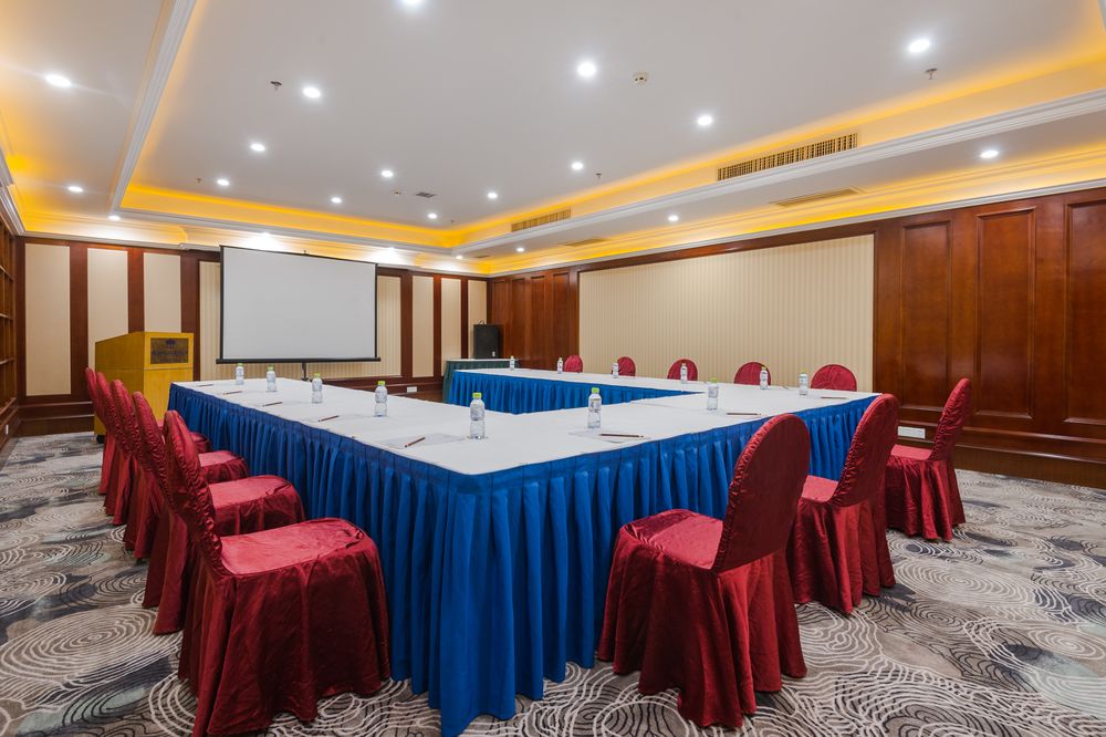 GOLDEN PALM RESORT HOTEL - 26