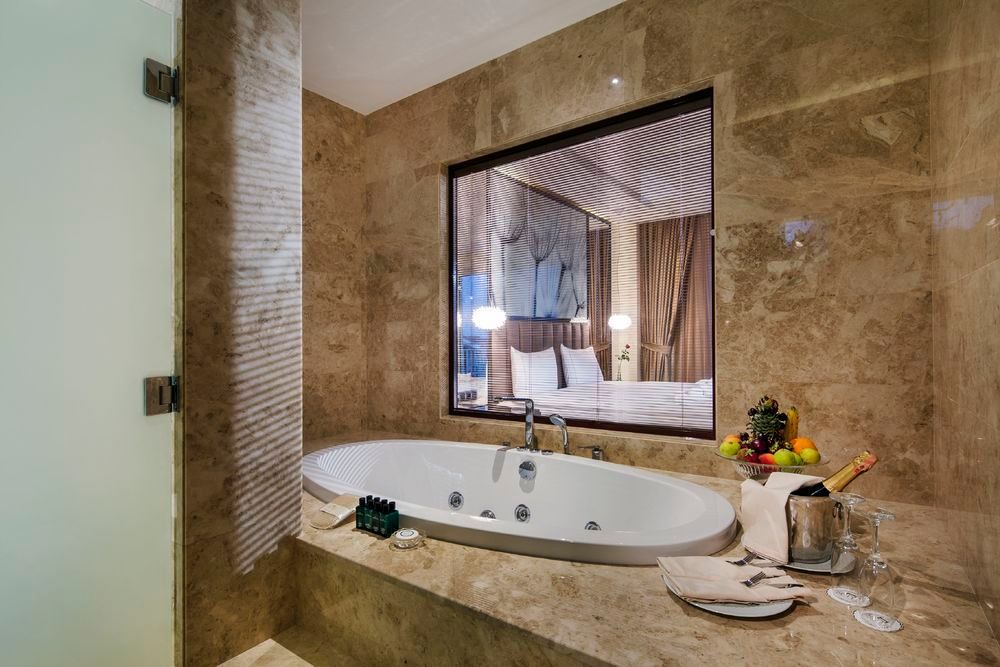 Bellis Deluxe Hotel - 125