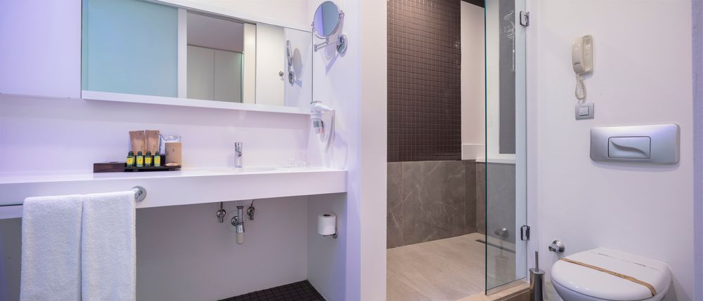 Nirvana Cosmopolitan - 67