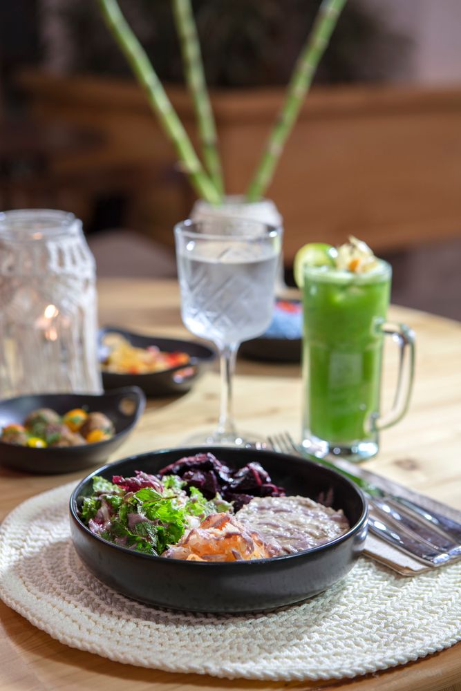 Nirvana Cosmopolitan - 23