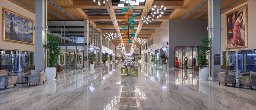 Nirvana Cosmopolitan - 6