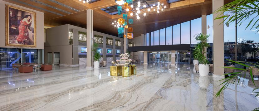 Nirvana Cosmopolitan - 5