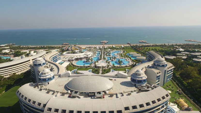 Sueno Hotels Deluxe Belek - 1