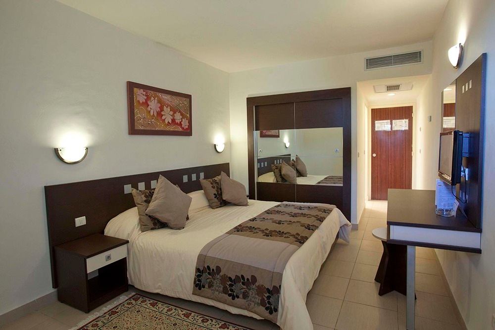 CLUB NOVOSTAR DAR KHAYAM - 53