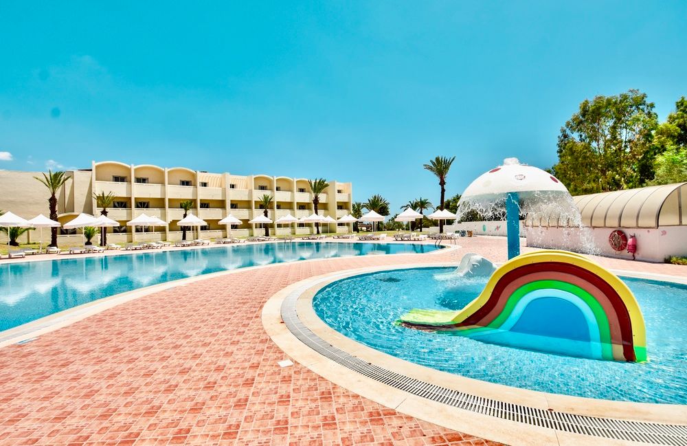 CLUB NOVOSTAR DAR KHAYAM - 15