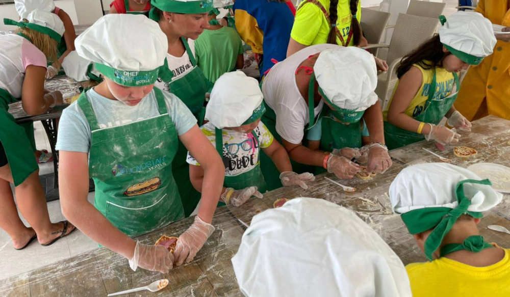 CLUB NOVOSTAR DAR KHAYAM - 27