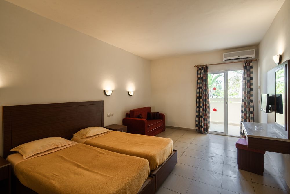 CLUB NOVOSTAR OMAR KHAYAM - 50