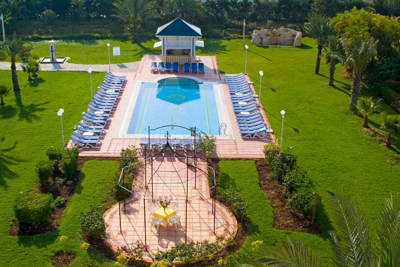 MEDINA BELISAIRE & THALASSO - 9