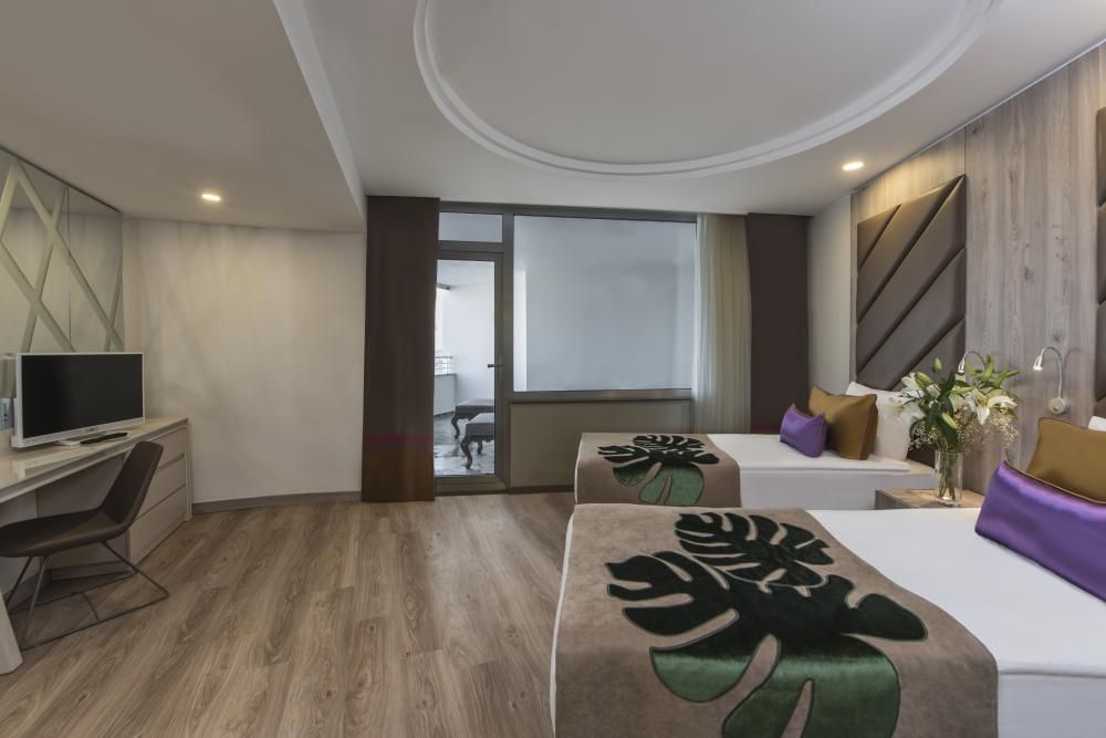 Delphin Be Grand Resort - 38