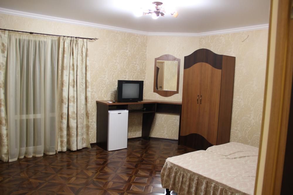 ТРИ СОСНЫ, гостиница - 34