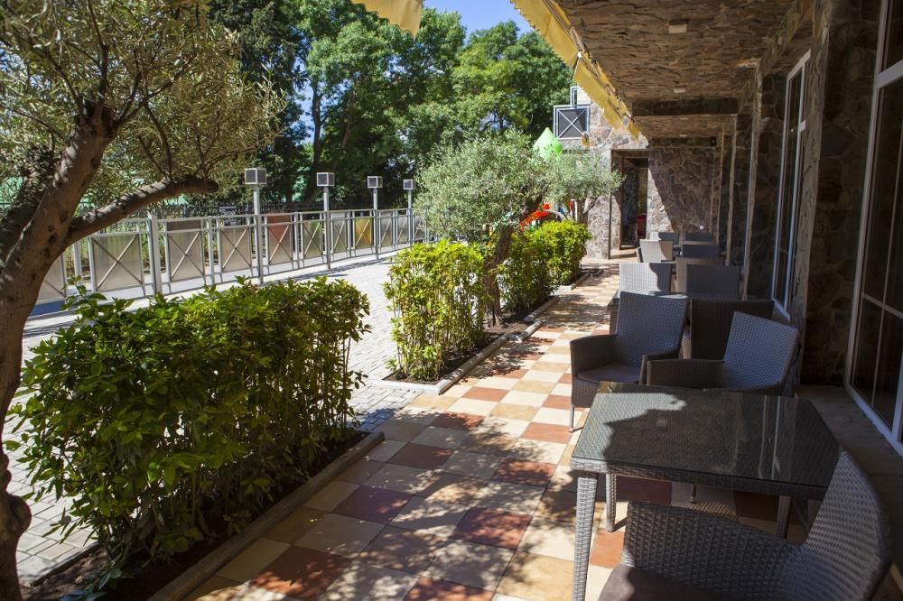 ВИЛЛА ОЛИВА-АРТ, отель (Утес) - 4