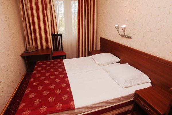 ГЕЛЕНДЖИКСКАЯ БУХТА, пансионат - 18