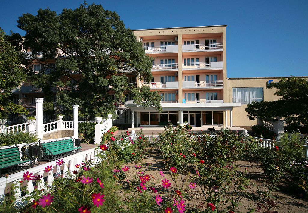ГЕЛЕНДЖИКСКАЯ БУХТА, пансионат - 2