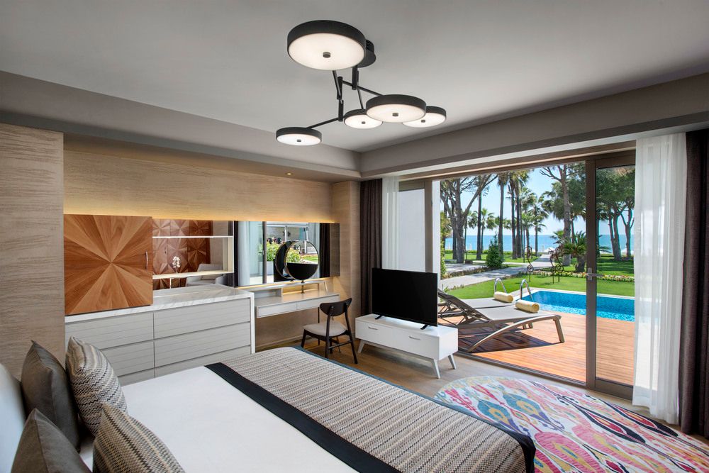 Acanthus & Cennet Barut Collection - 105