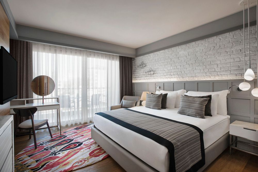 Acanthus & Cennet Barut Collection - 101