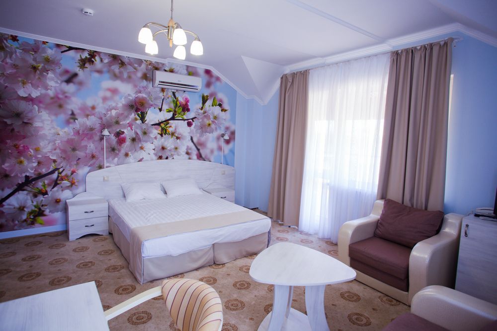 ФЕЕРИЯ, гостиница - 84