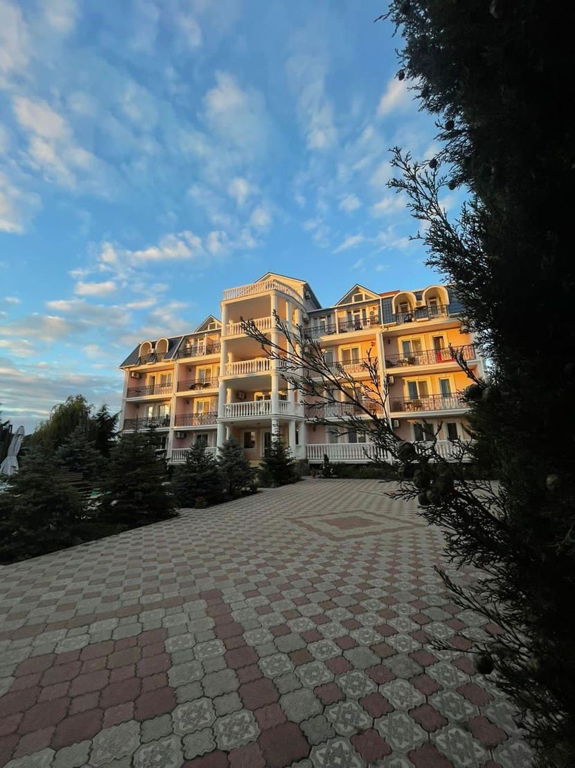 ВИЛЛА ЕЛЕНА, отель (Новофедоровка) - 1