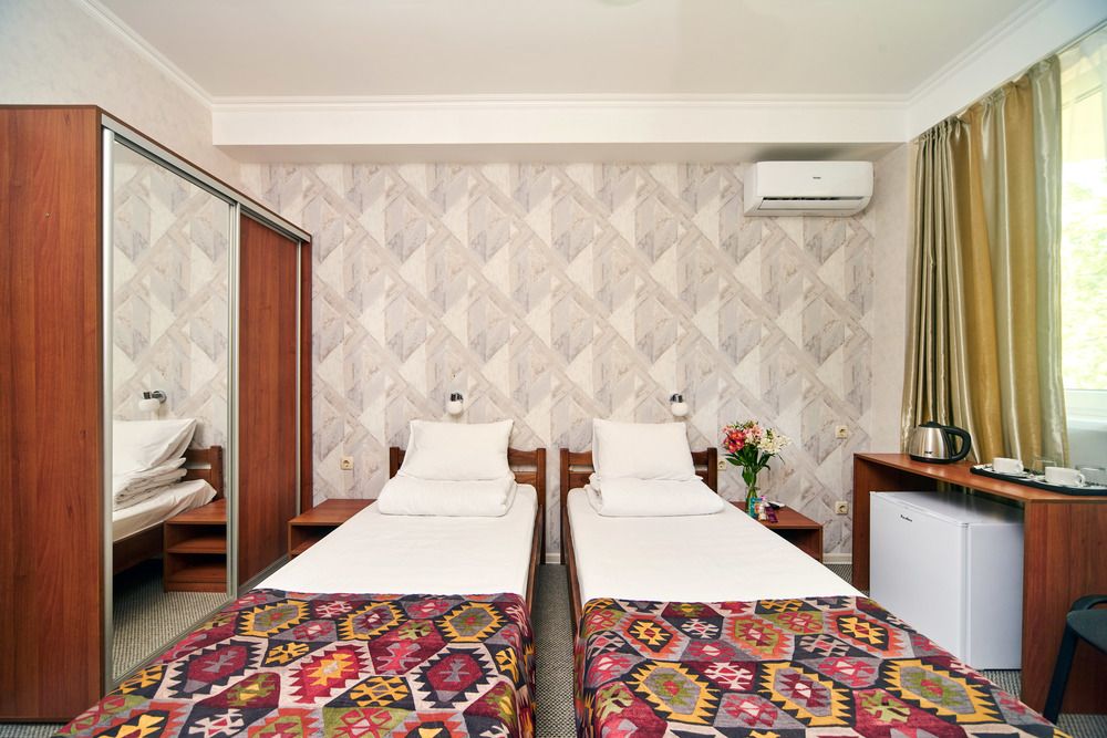 КРЫМСКАЯ НИЦЦА, гостевой дом - 51