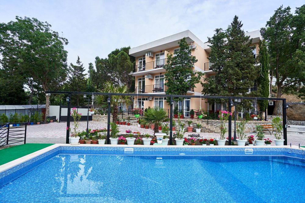 КРЫМСКАЯ НИЦЦА, гостевой дом - 6