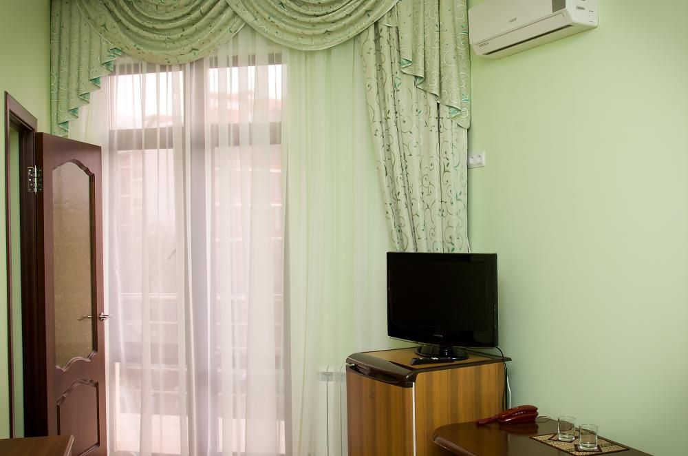 PLAZA (ПЛАЗА), отель - 39