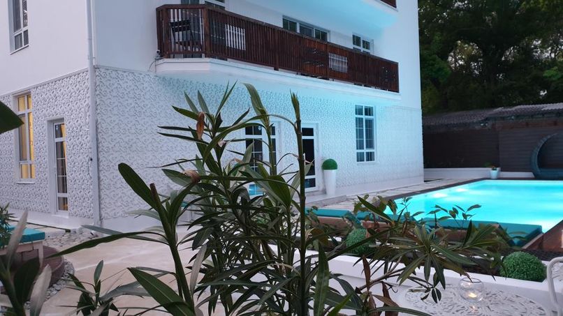 DOLCHE VITA CLUB (ДОЛЬЧЕ ВИТА КЛАБ), гостевой дом - 1