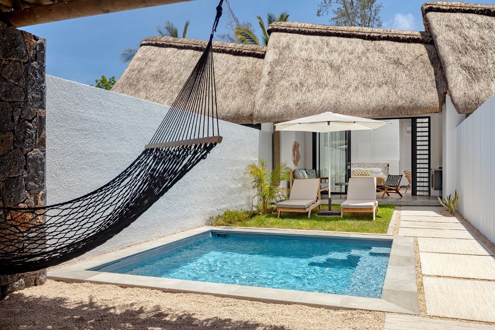 TROPICAL ATTITUDE (only adults 18+) - 31