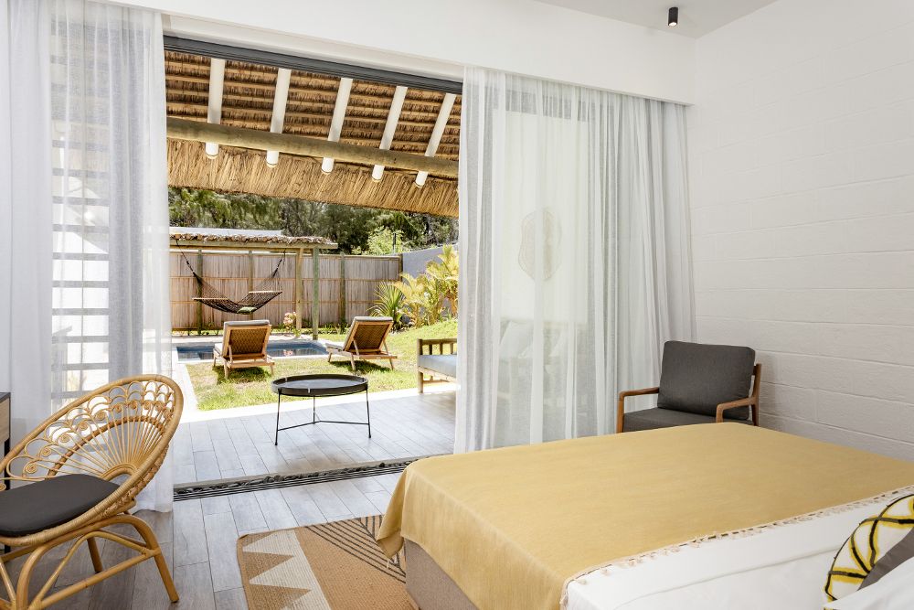 TROPICAL ATTITUDE (only adults 18+) - 29