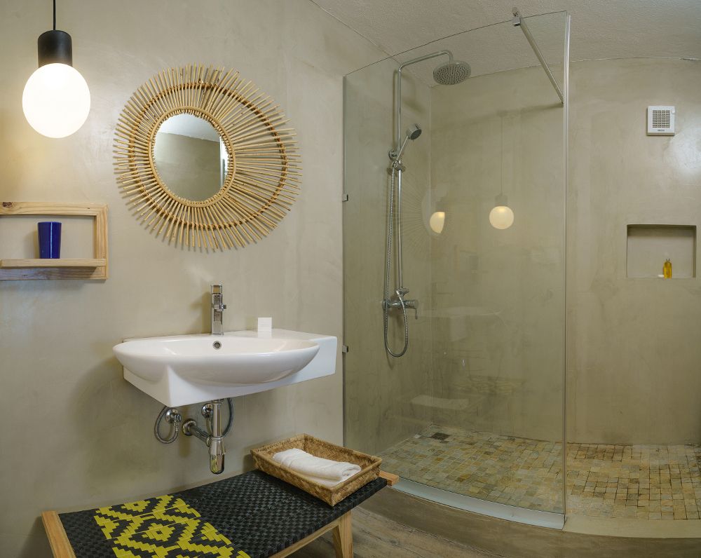 TROPICAL ATTITUDE (only adults 18+) - 27