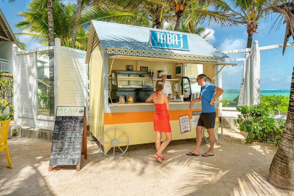 TROPICAL ATTITUDE (only adults 18+) - 22